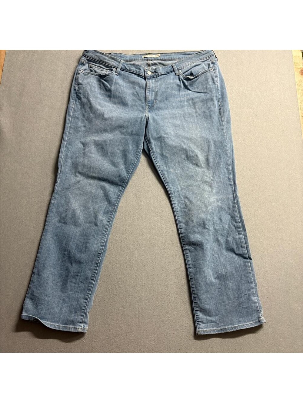 Levis Classic Straight Jeans Womens 20W Medium Wash Blue Denim Stretch WaterLess